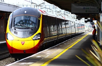 electric-train-paul-lucas